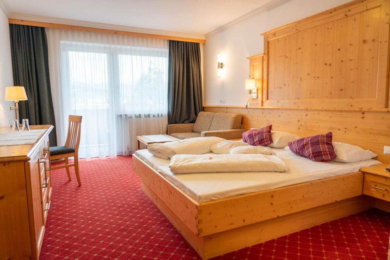 Hotel Donnerhof Fulpmes Room photo
