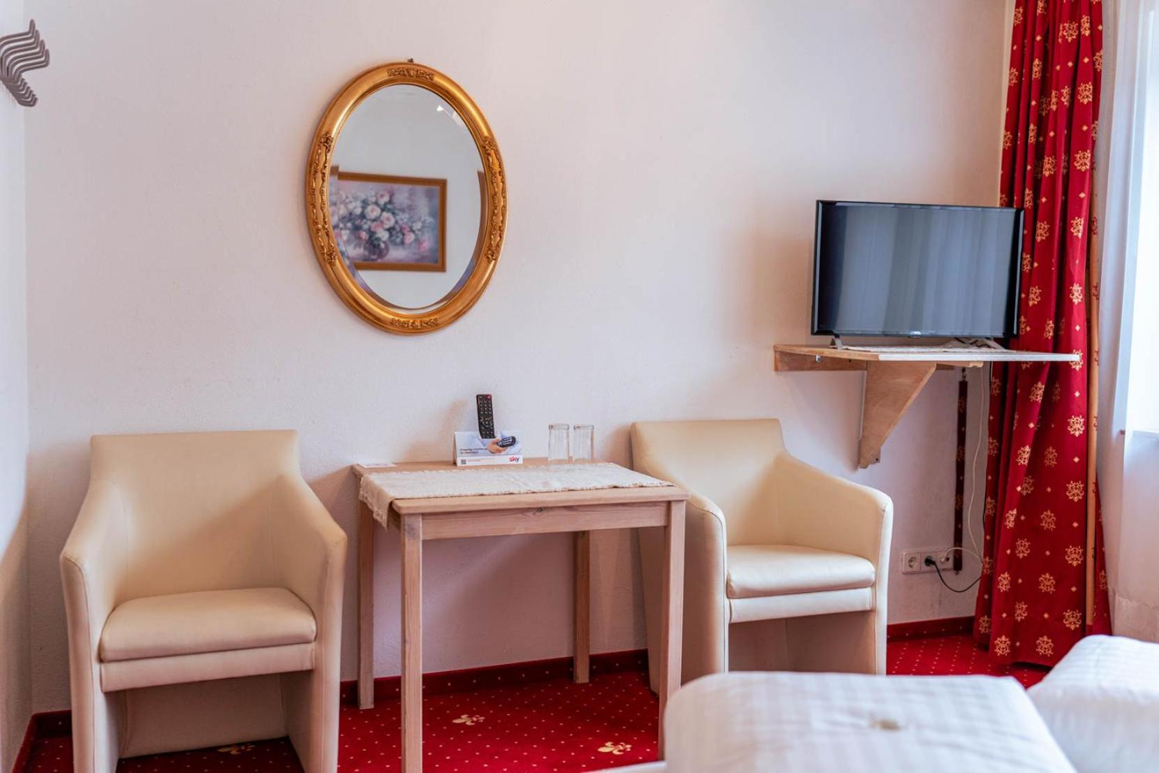 Hotel Donnerhof Fulpmes Room photo