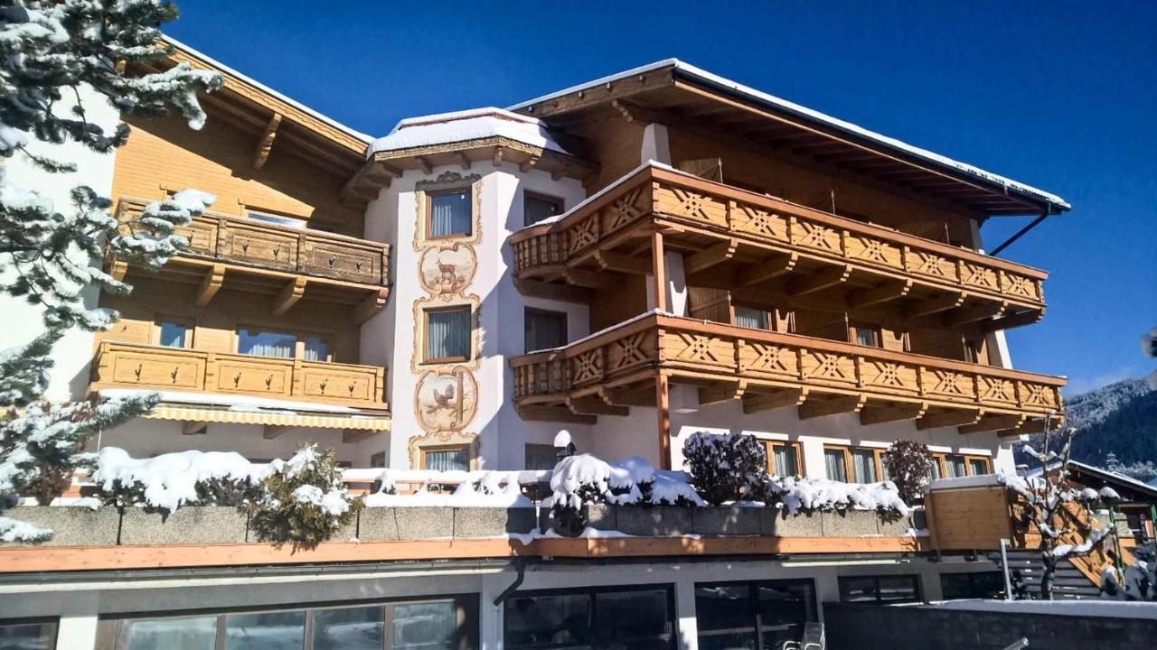 Hotel Donnerhof Fulpmes Exterior photo